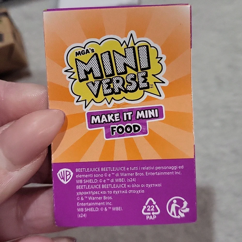 Miniverse Make It Mini Food Sandworm